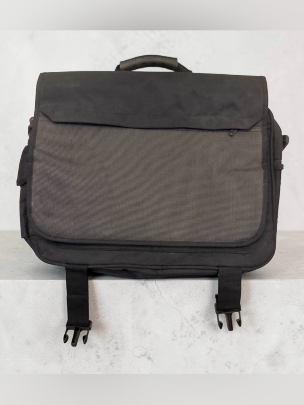 Black Men's Messenger Bag - Professional Commuter Briefcase
